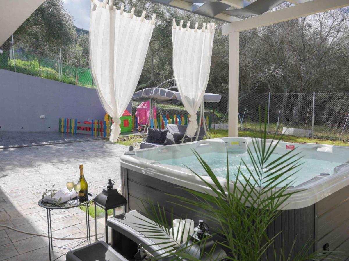 Villa Diamond Luxury Corfu *